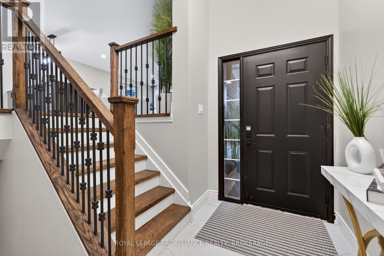 1371 BRACKENWOOD CRESCENT