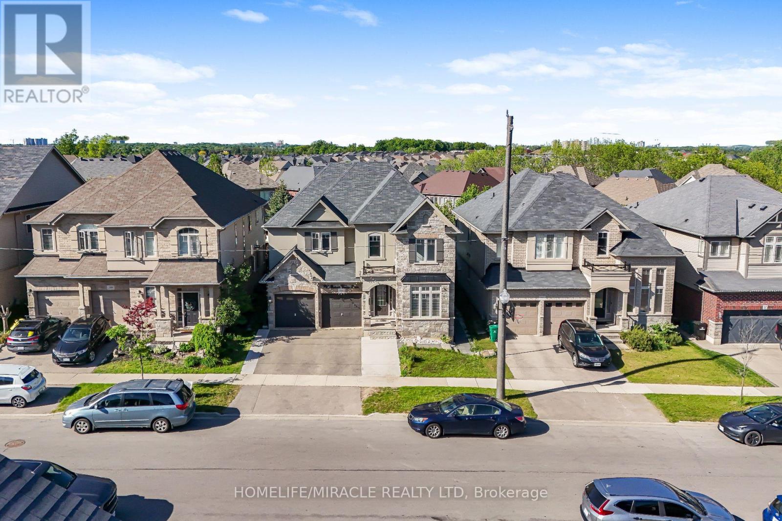 795 ROBERT FERRIE DRIVE
