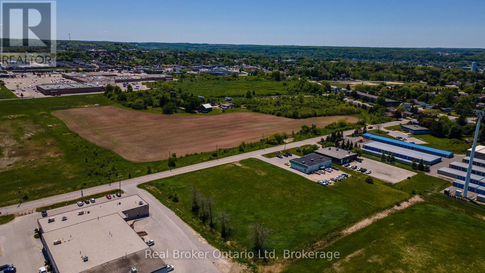1548 (PT LOT 3) 20TH STREET E