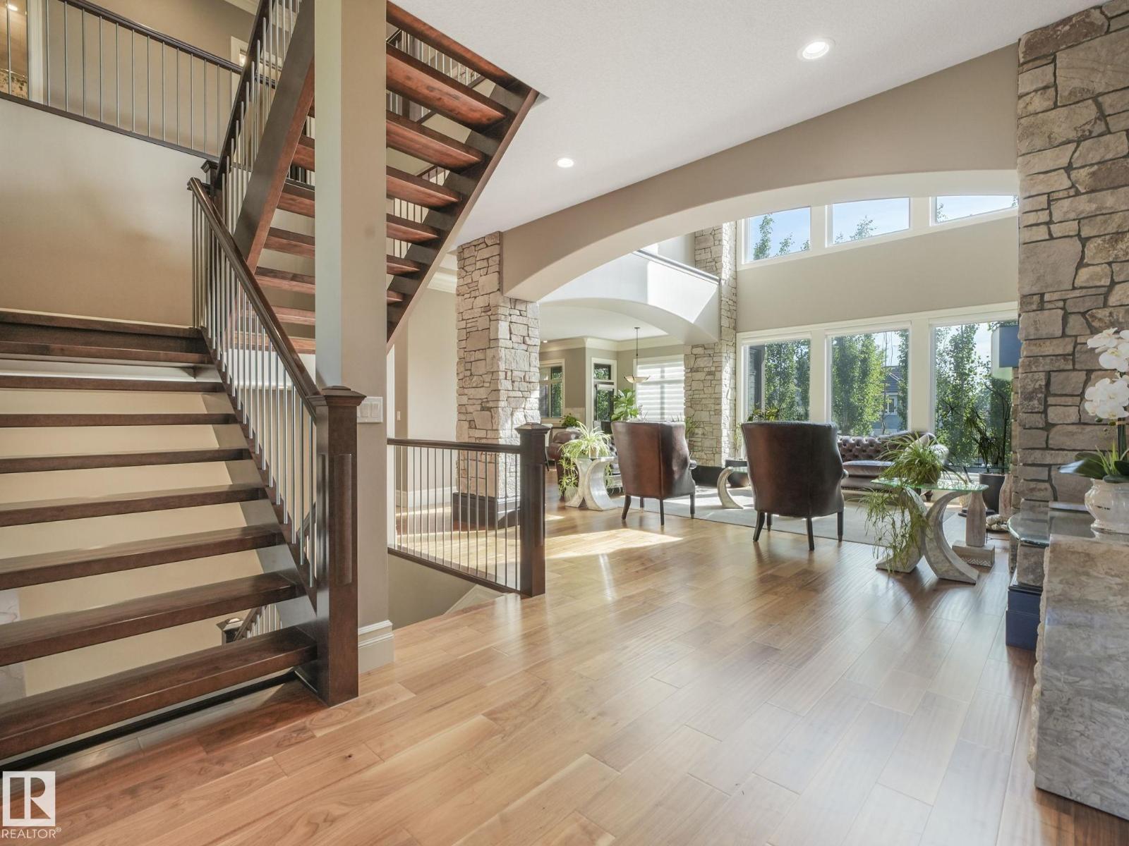 2807 WHEATON DR NW