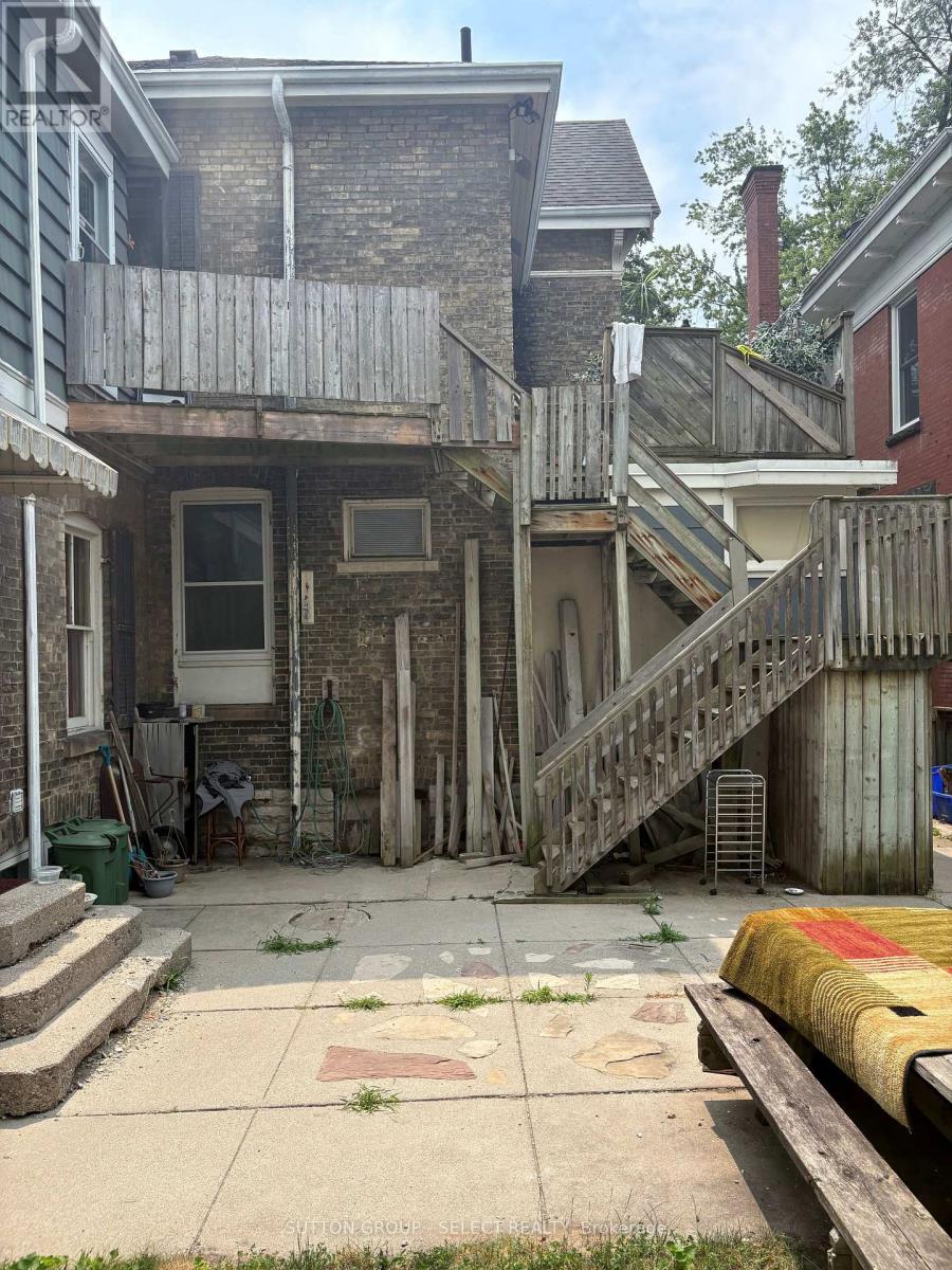 292 CENTRAL AVENUE