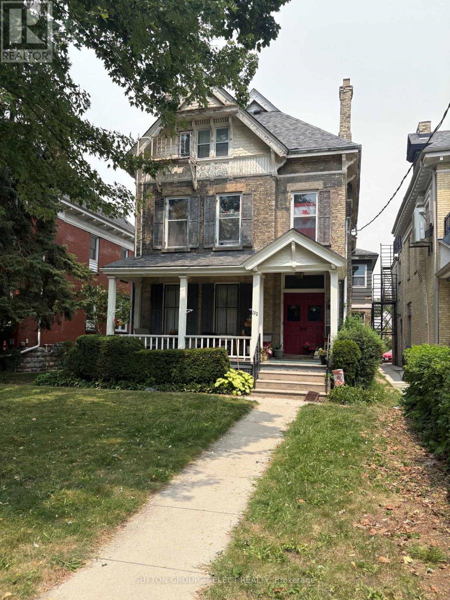 292 CENTRAL AVENUE