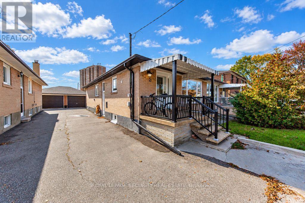 21 NEAMES CRESCENT