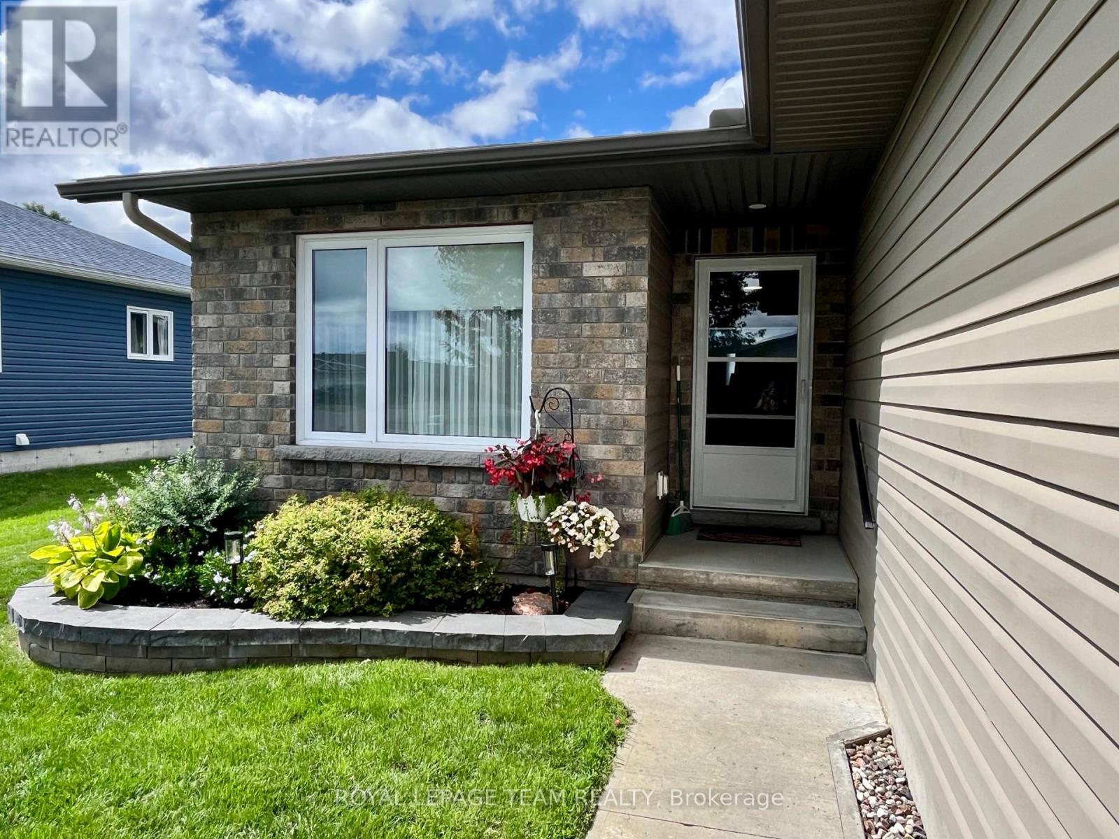 14 OTTERIDGE AVENUE