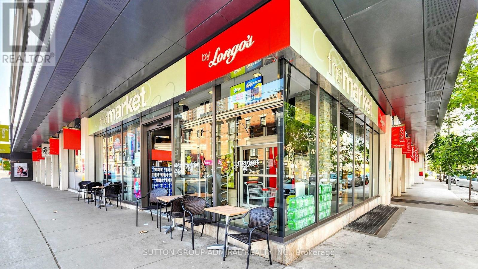 922 - 111 ELIZABETH STREET