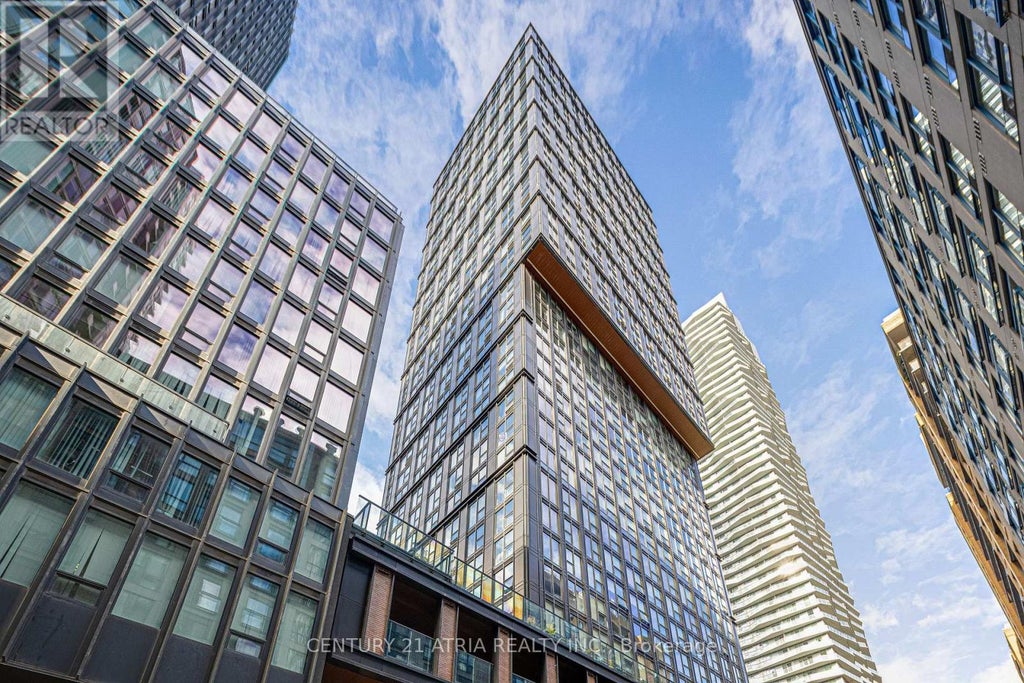 P2 #17 - 82 DALHOUSIE STREET