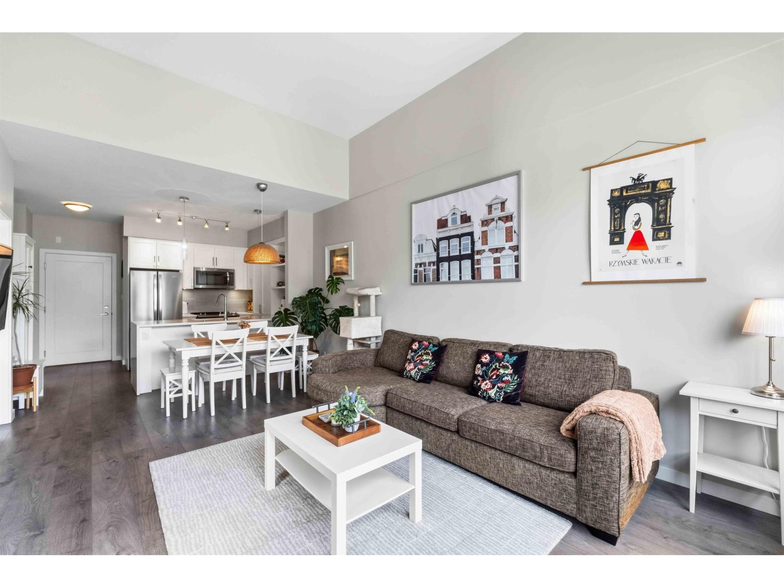E405 20211 66 AVENUE