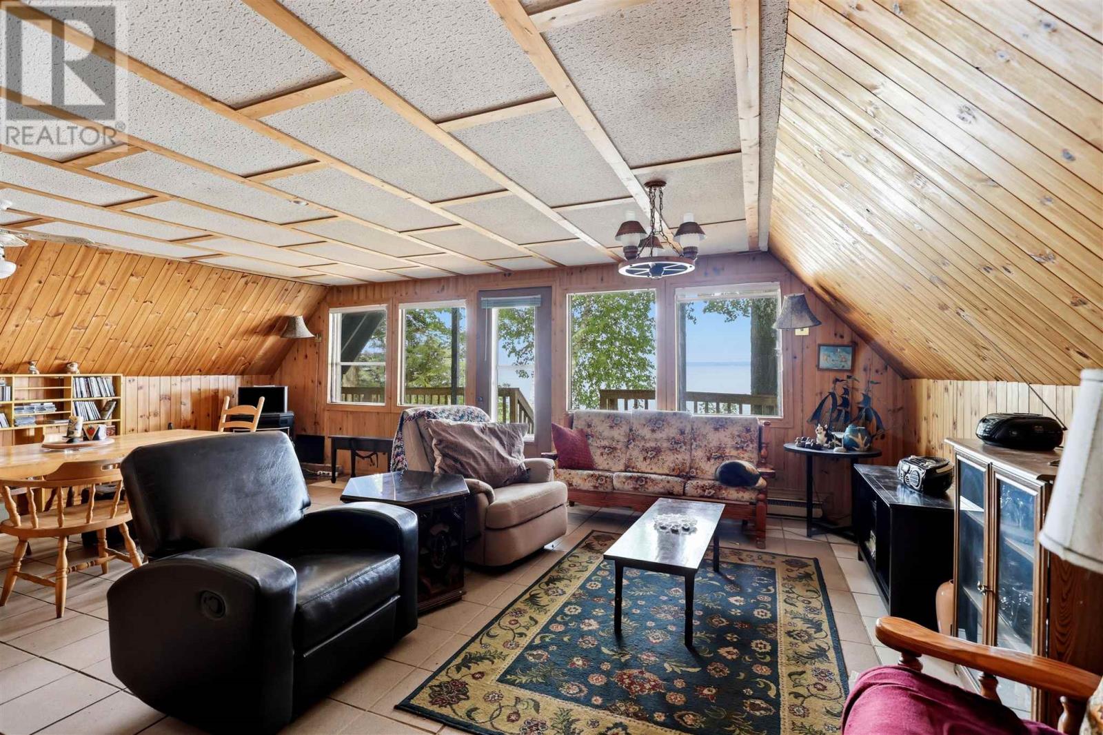 156 Kelly Creek RD - Photo 4