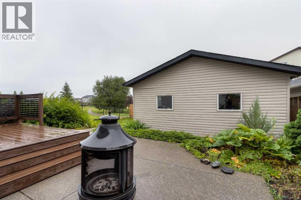 104 Coalbanks Boulevard W