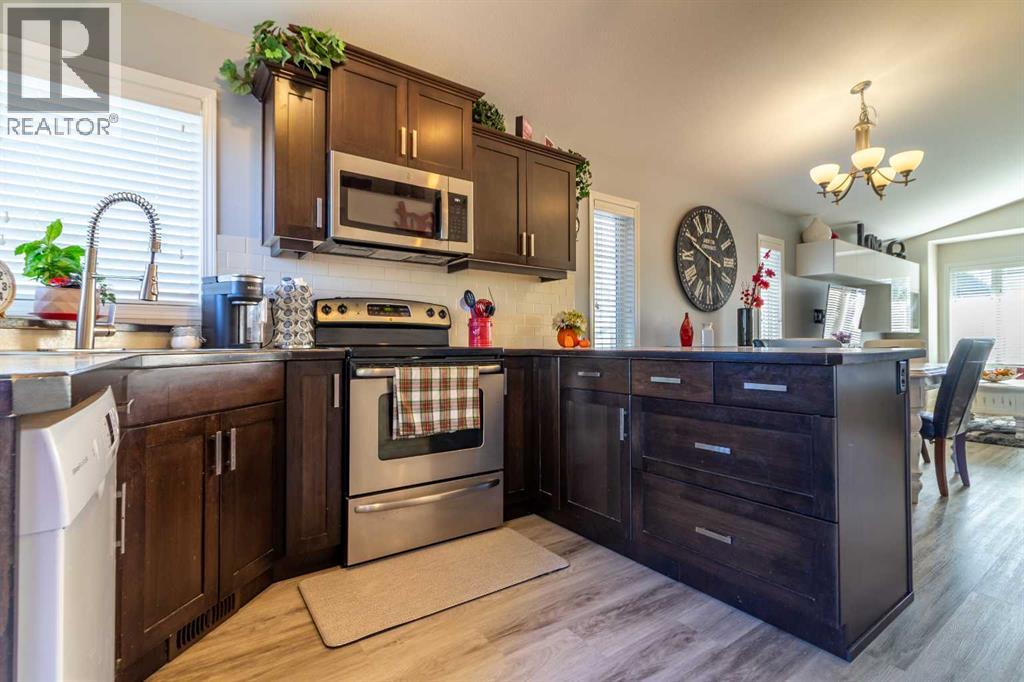 454 Twinriver Road W