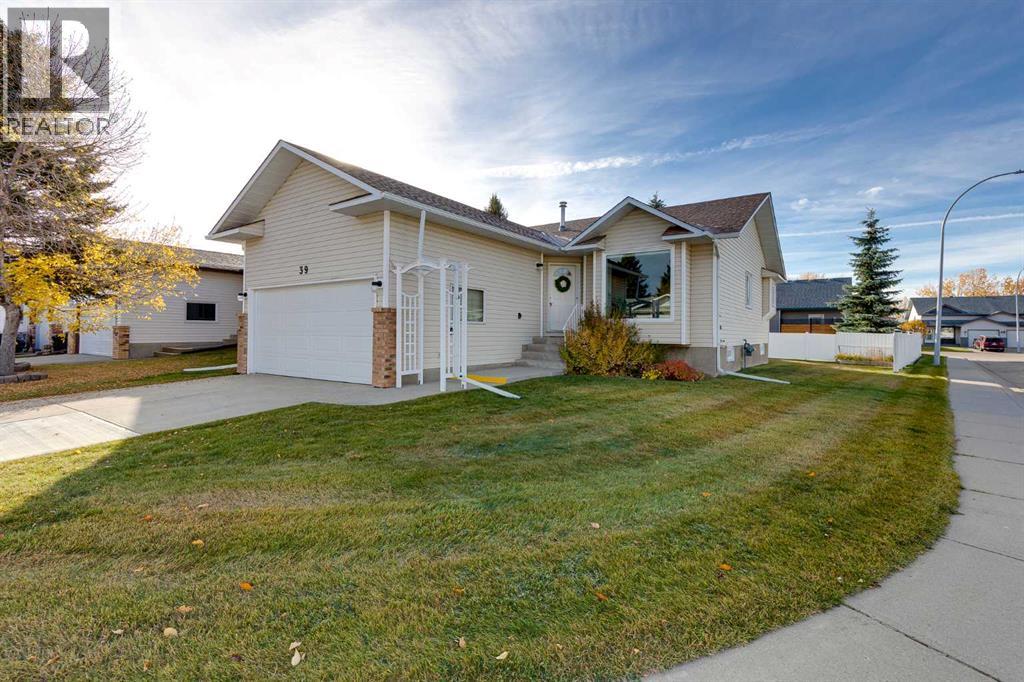 39 WOODSIDE CLOSE NW, AIRDRIE, AB T4B 2C8 - Image 3186255705.jpeg?d=l