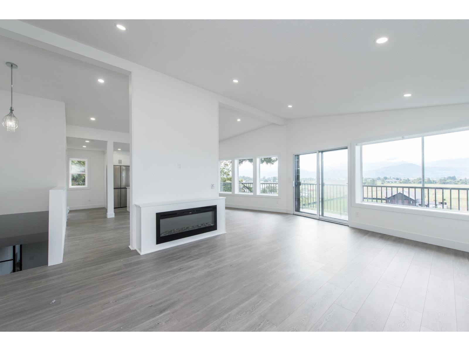 47005 YALE ROAD, Little Mountain