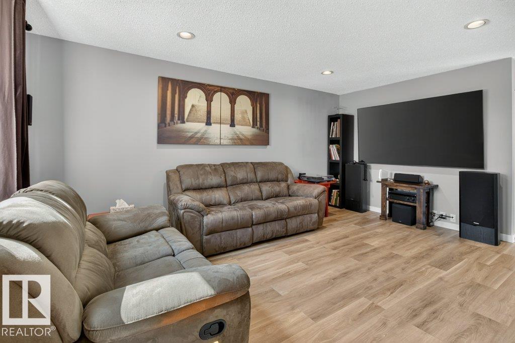4624 36 AV NW