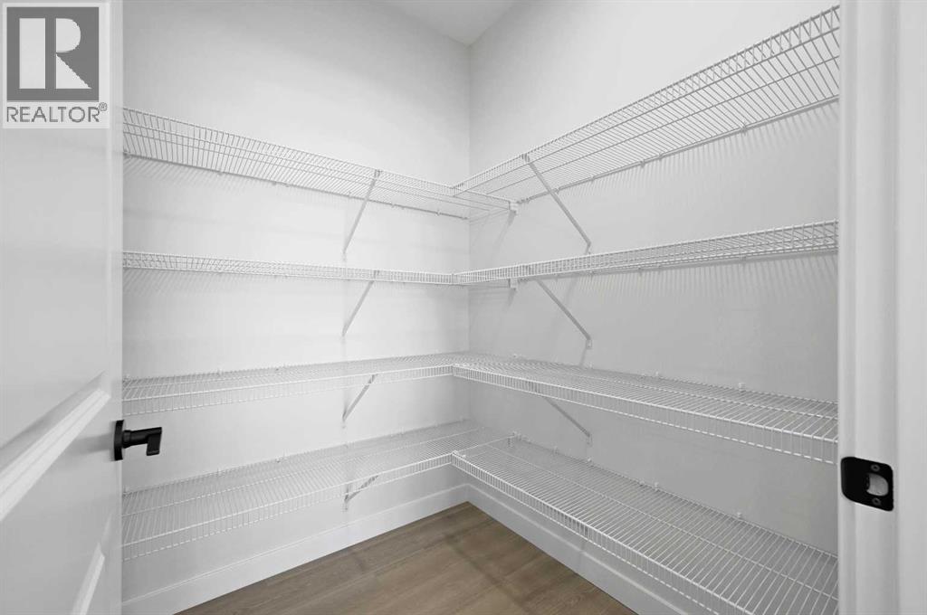7 Fireside Common