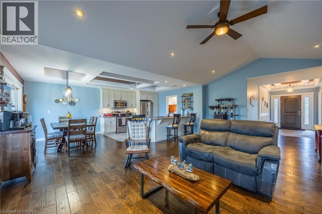 15 HURLEY Court