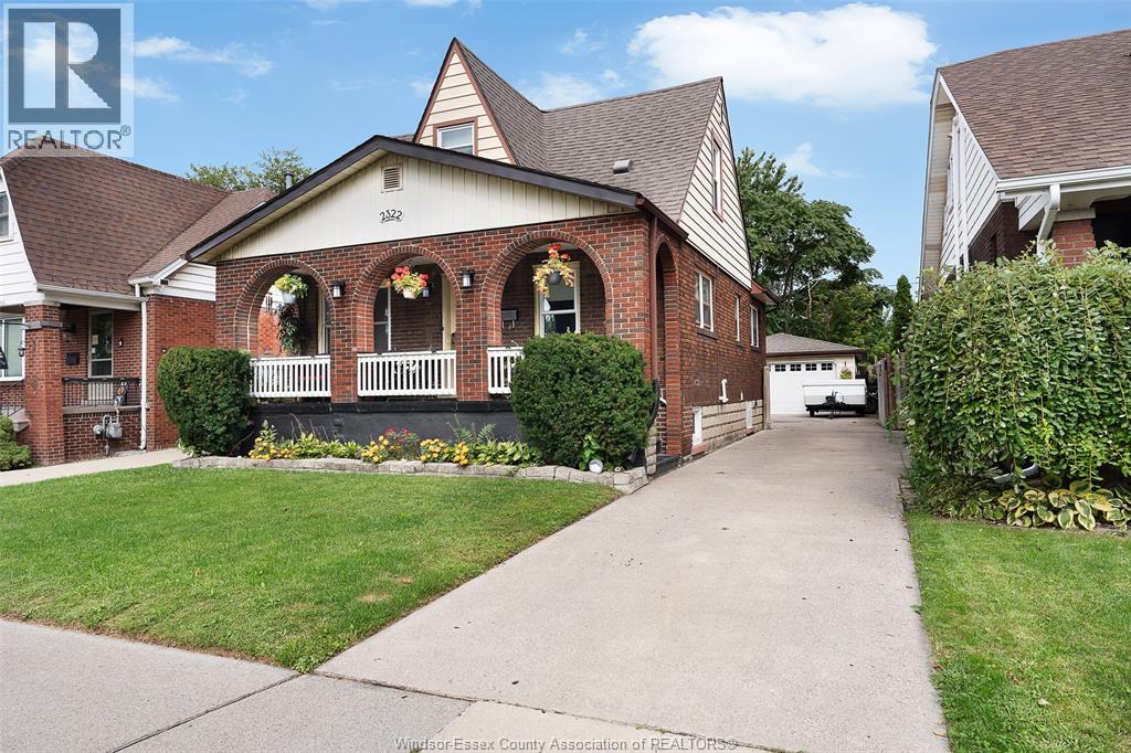 2322 BYNG ROAD
