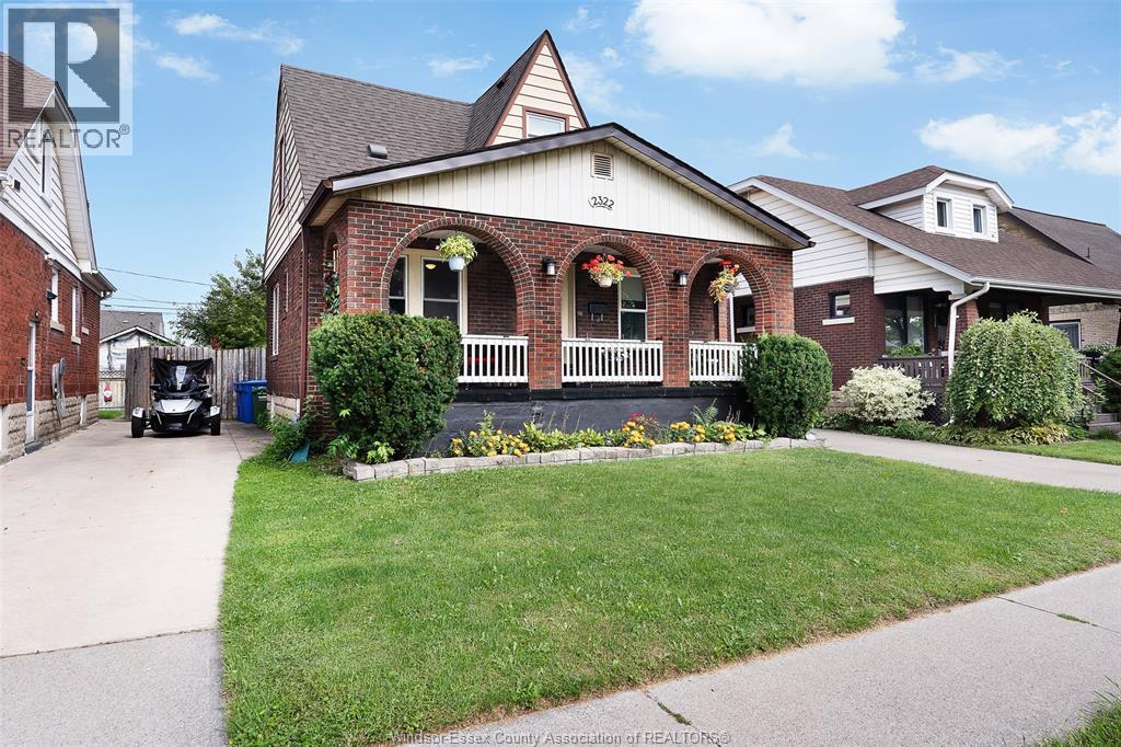 2322 BYNG ROAD