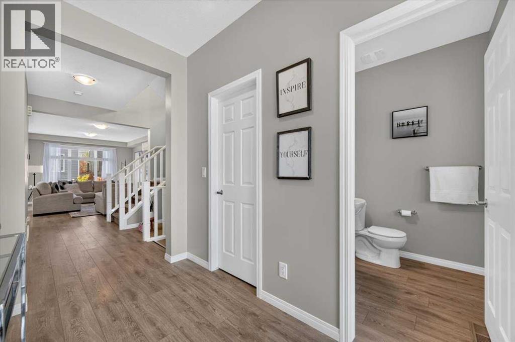 33 Yorkville Green SW