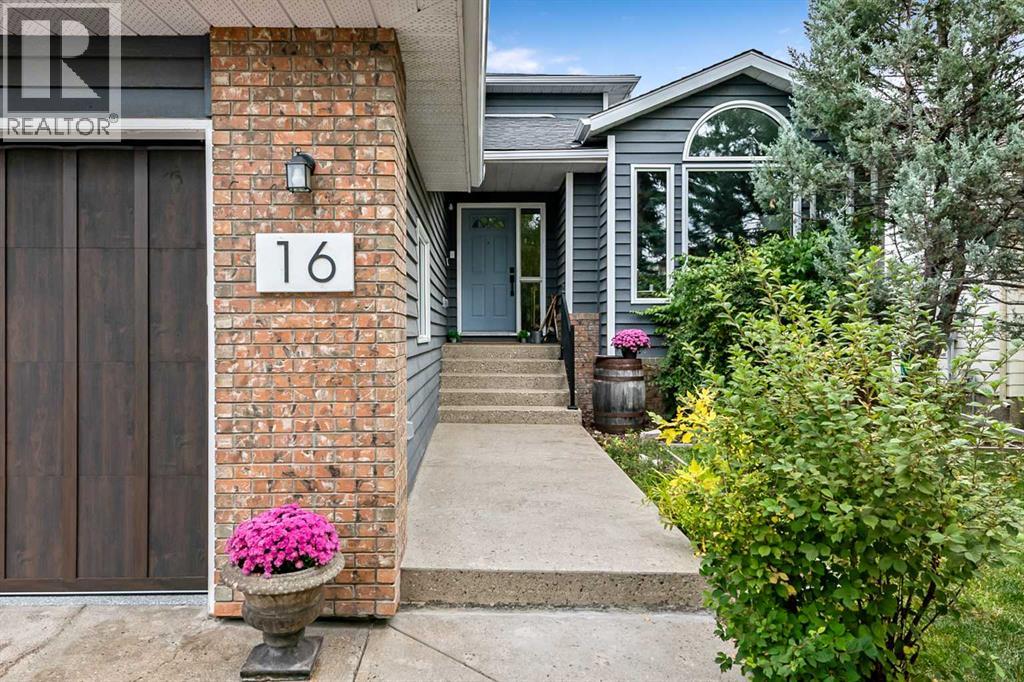 16 Evergreen Gardens SW