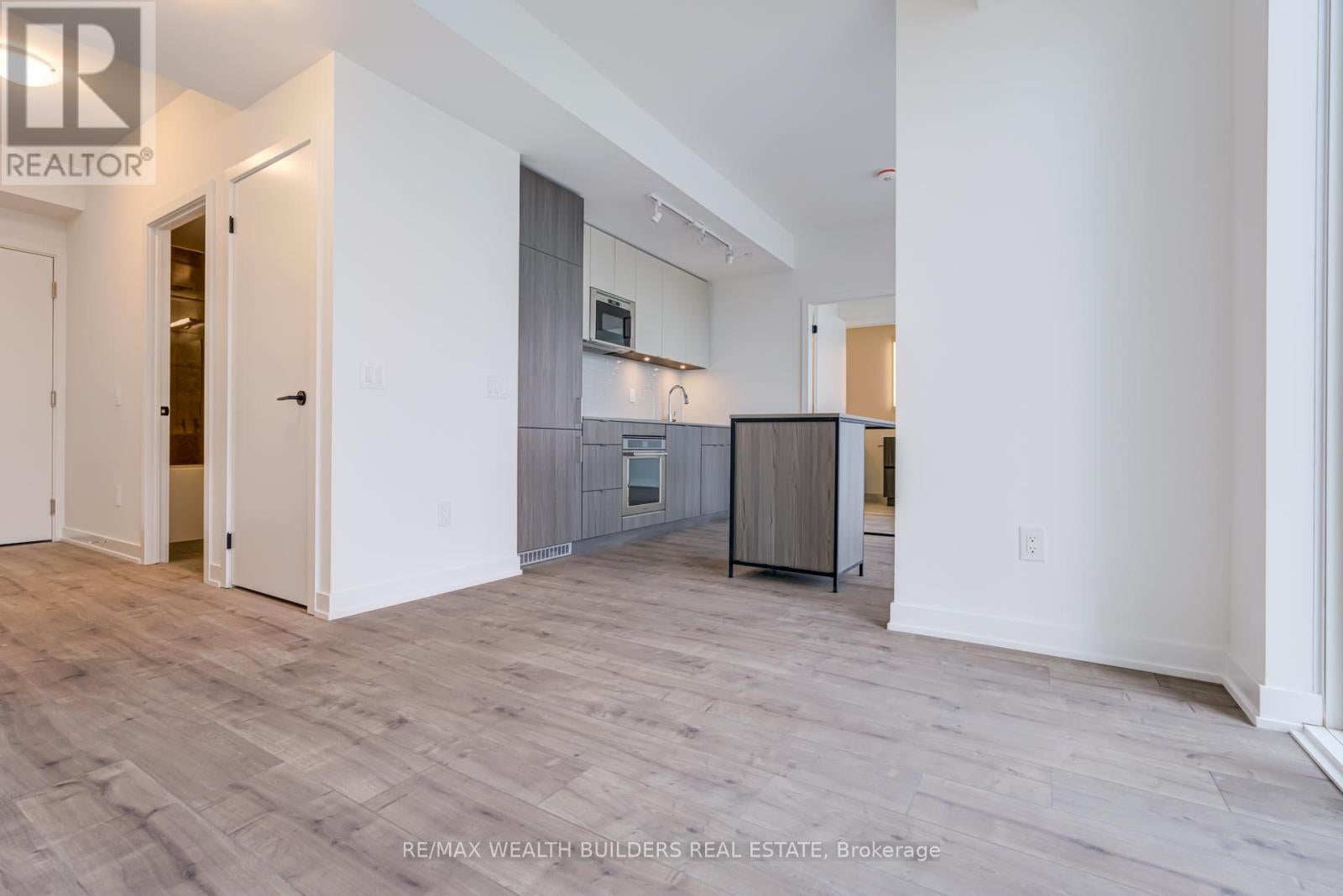 714 - 220 MISSINNIHE WAY