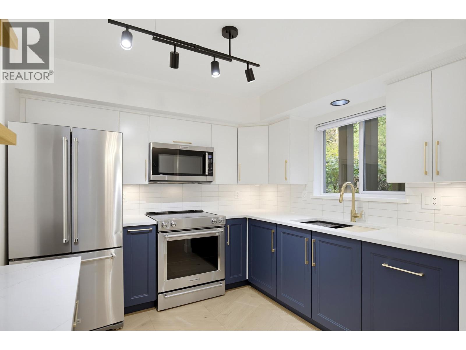 105 20556 113 AVENUE