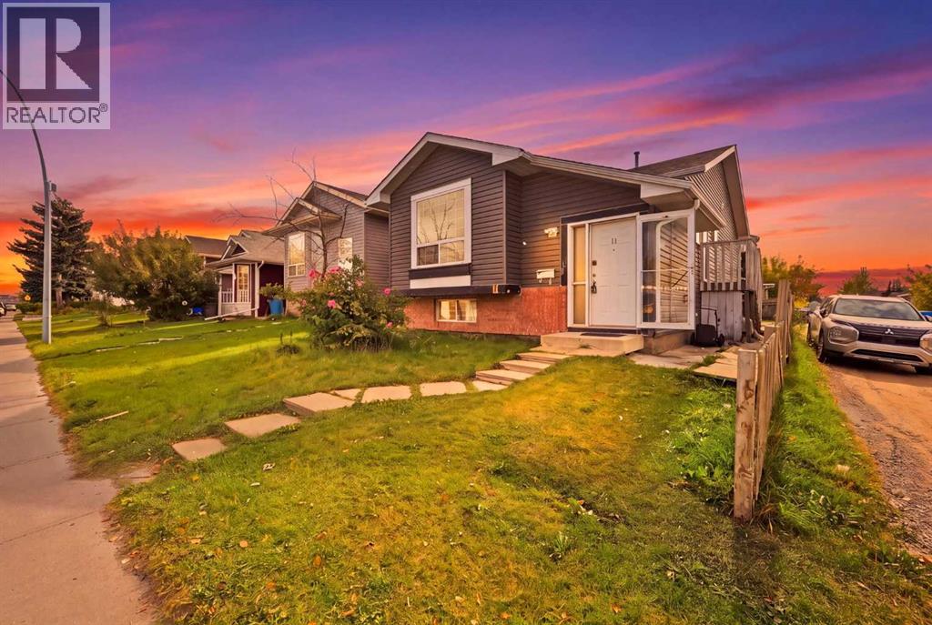 11 MARTINWOOD ROAD NE, CALGARY, AB T3J 3G6 - Image 4103643638.jpeg?d=l