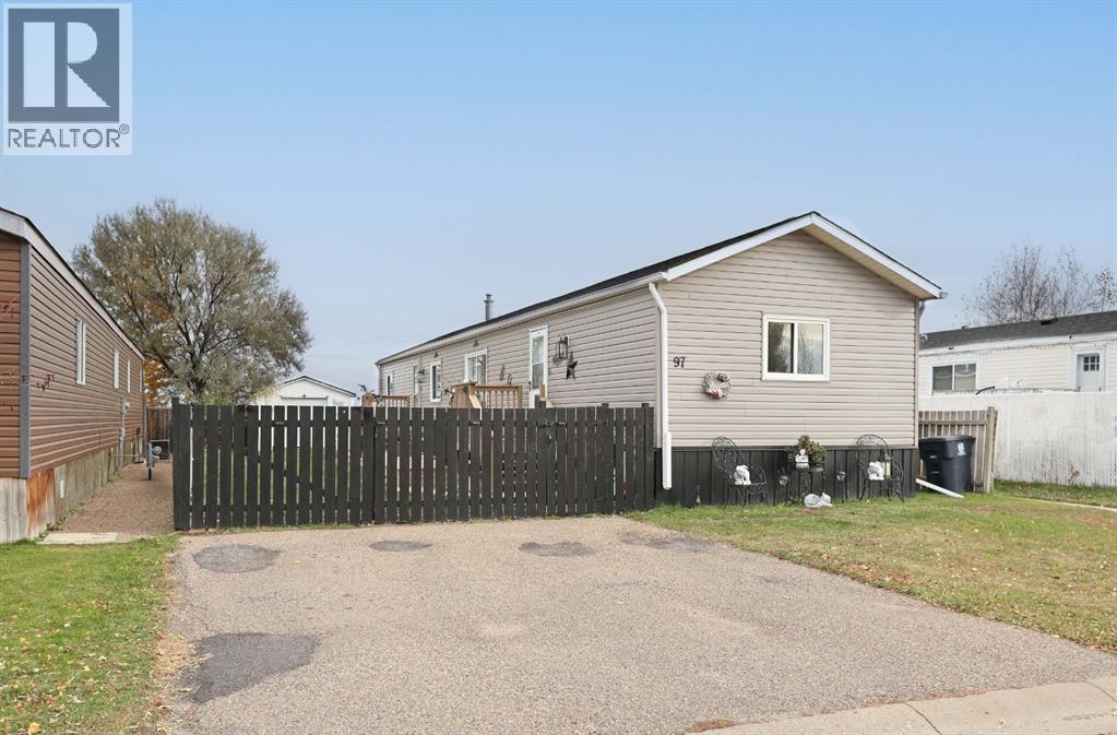 97 MEADOW LAKE CLOSE, BROOKS, AB T1R 1G1 - Image 3045084072.jpeg?d=l