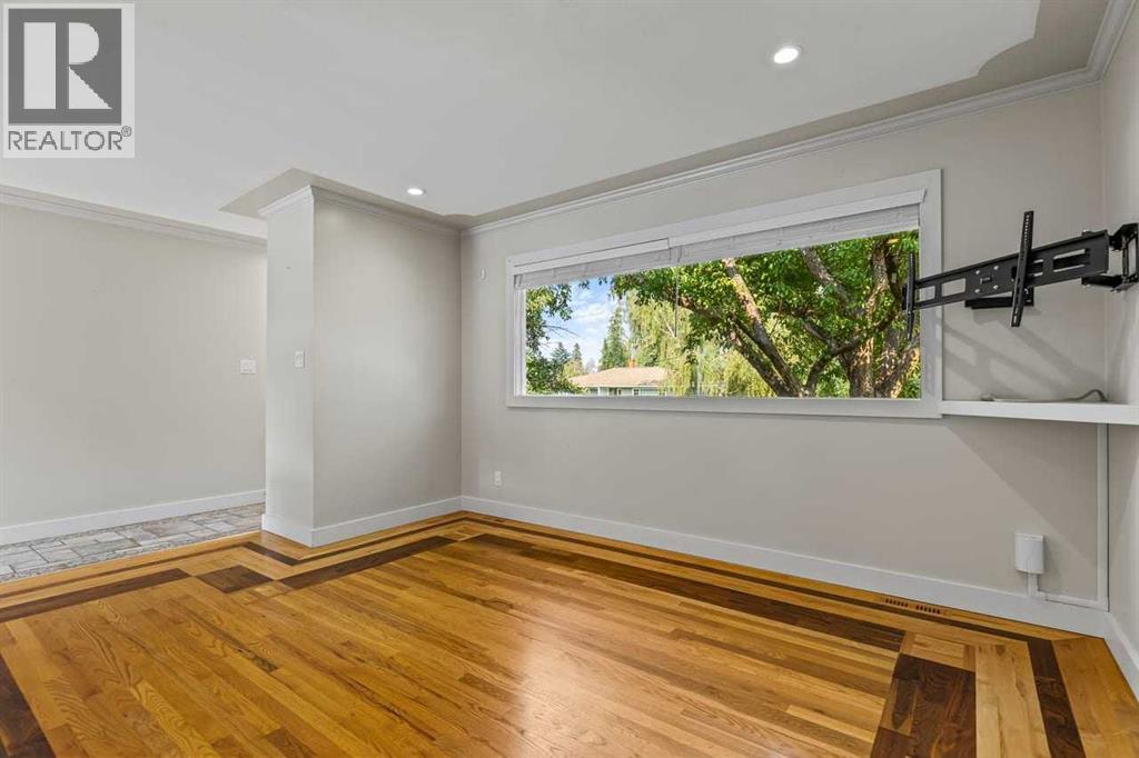 127 Fredson Drive SE