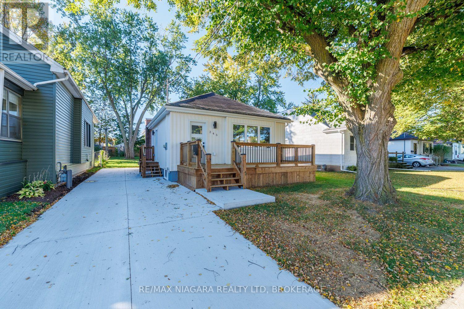 245 BOWEN ROAD