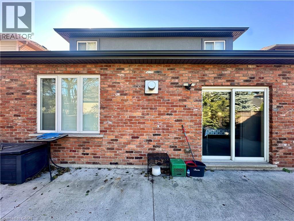 5 ARDEN Avenue