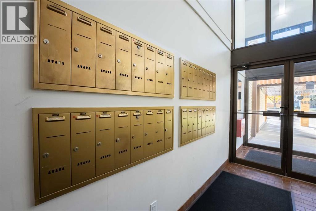 307, 65 Temple Boulevard W
