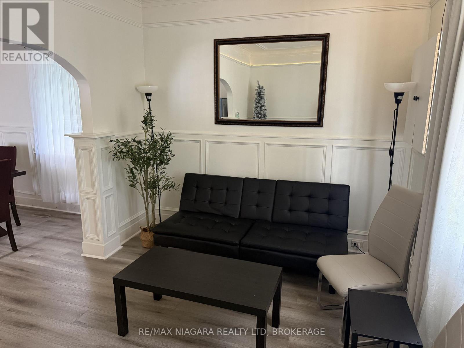 1 - 272 MITCHELL STREET