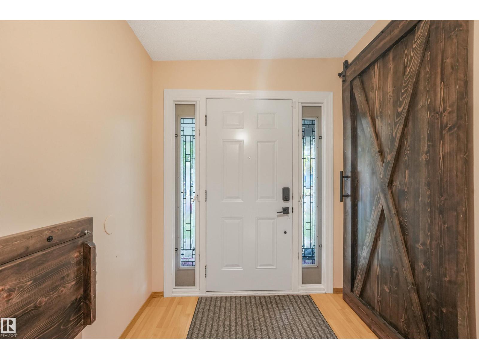 19 GATEWOOD AV