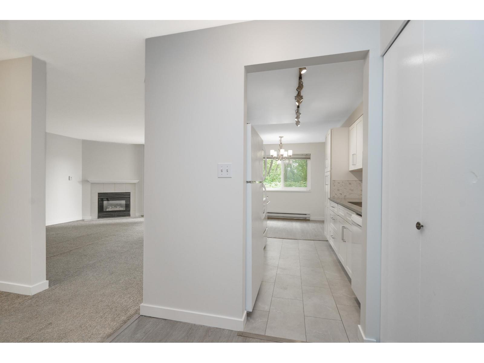 215 7694 EVANS ROAD, Sardis West Vedder