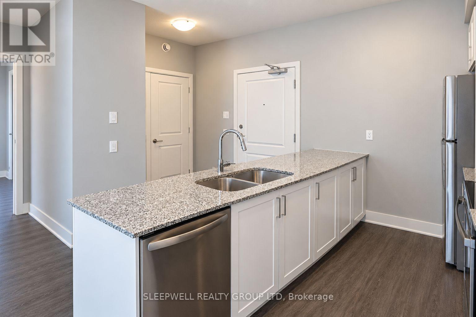 110 - 975 NORTH RUSSELL ROAD