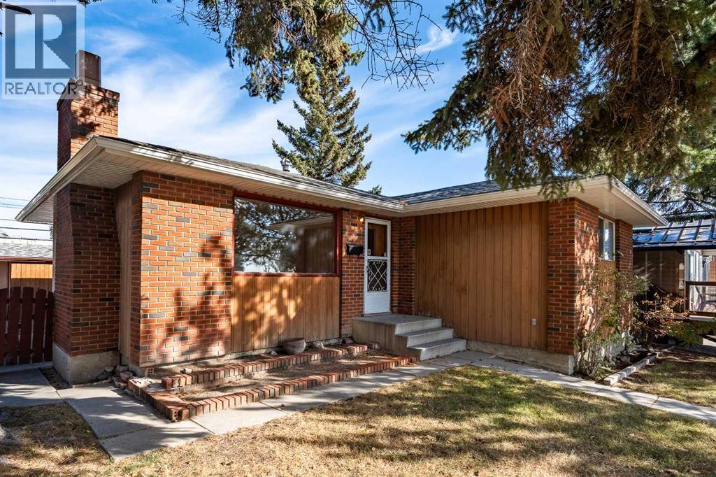 20 Blackthorn Place NE