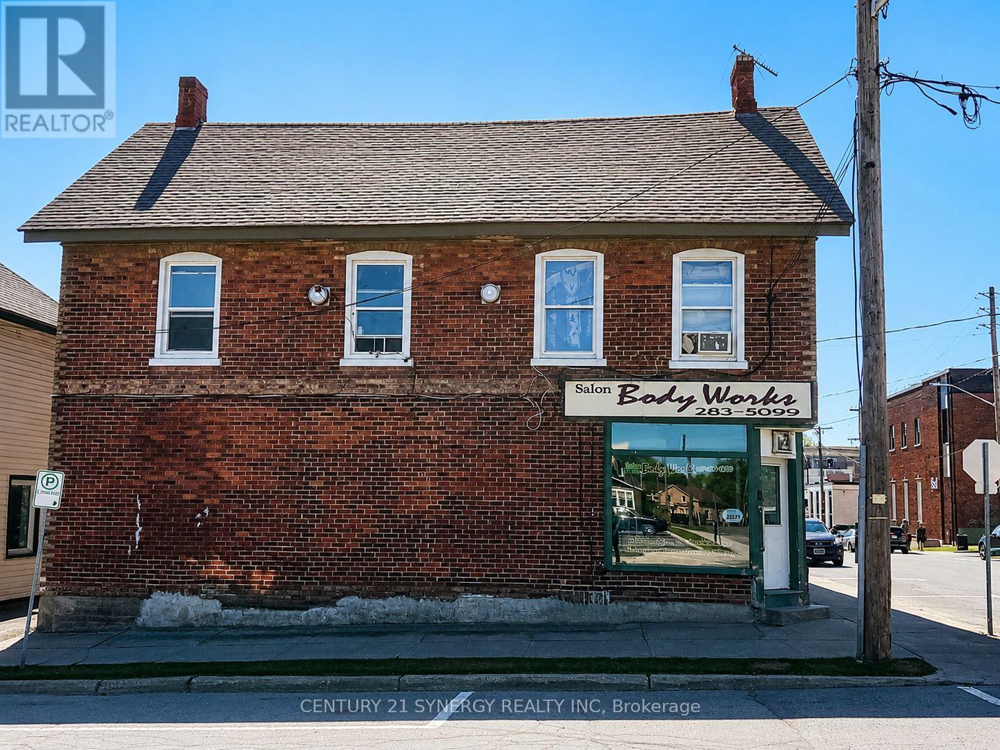 18 MARKET STREET N