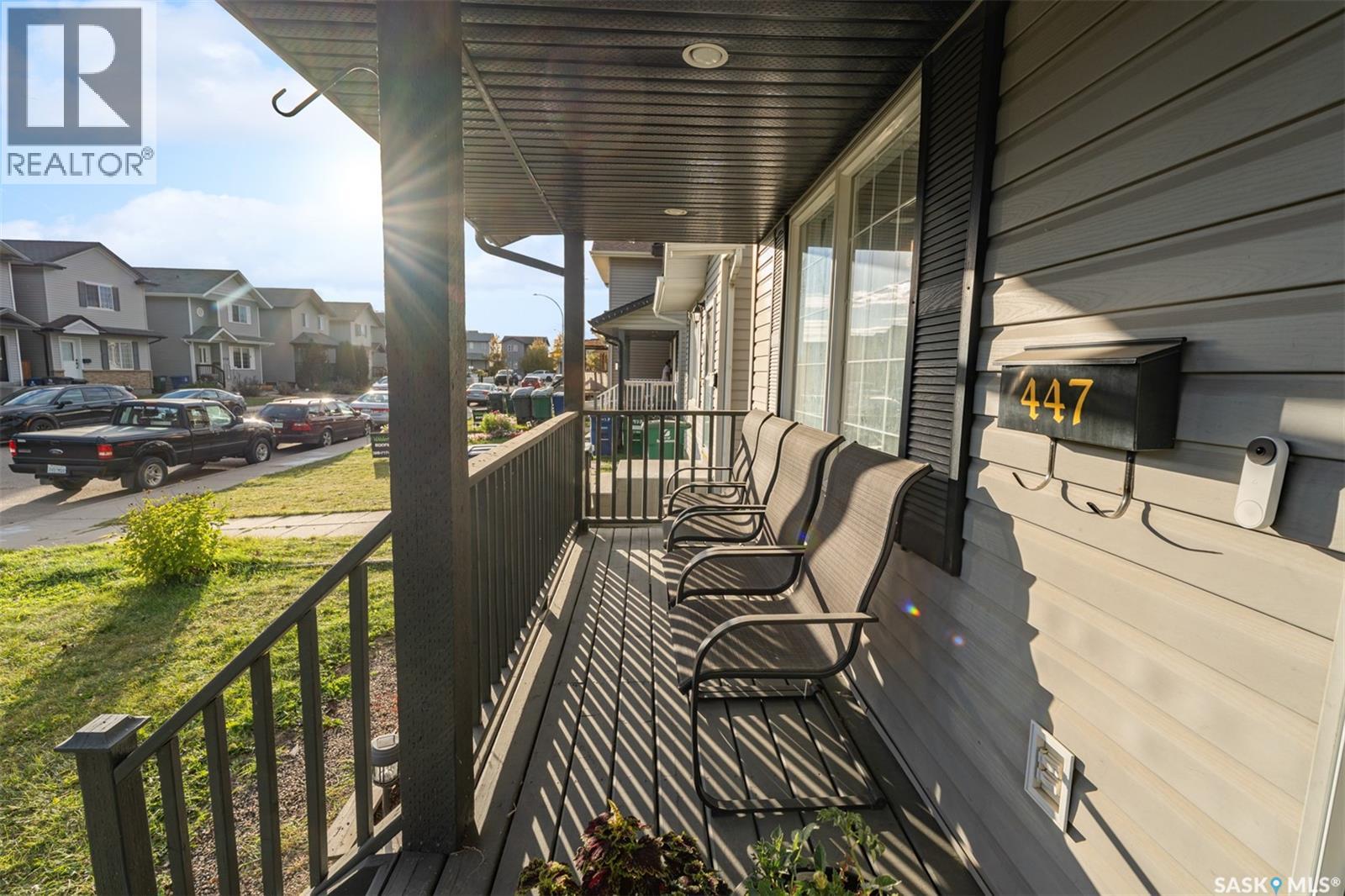 447 Blakeney CRESCENT