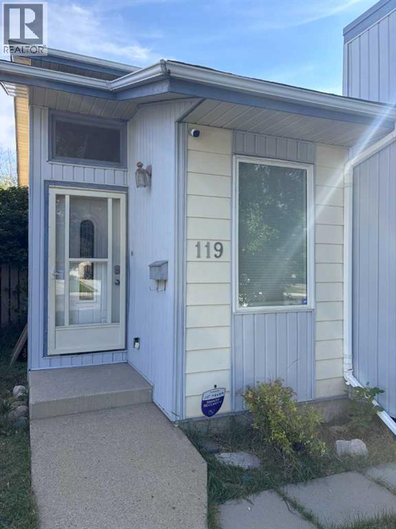 119 Red Crow Boulevard W