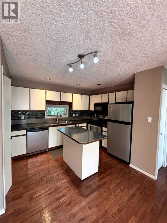 119 Red Crow Boulevard W