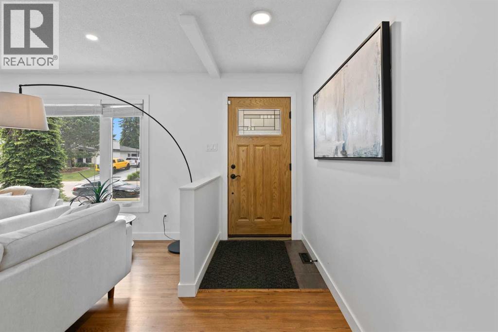 20 Mapleburn Drive SE