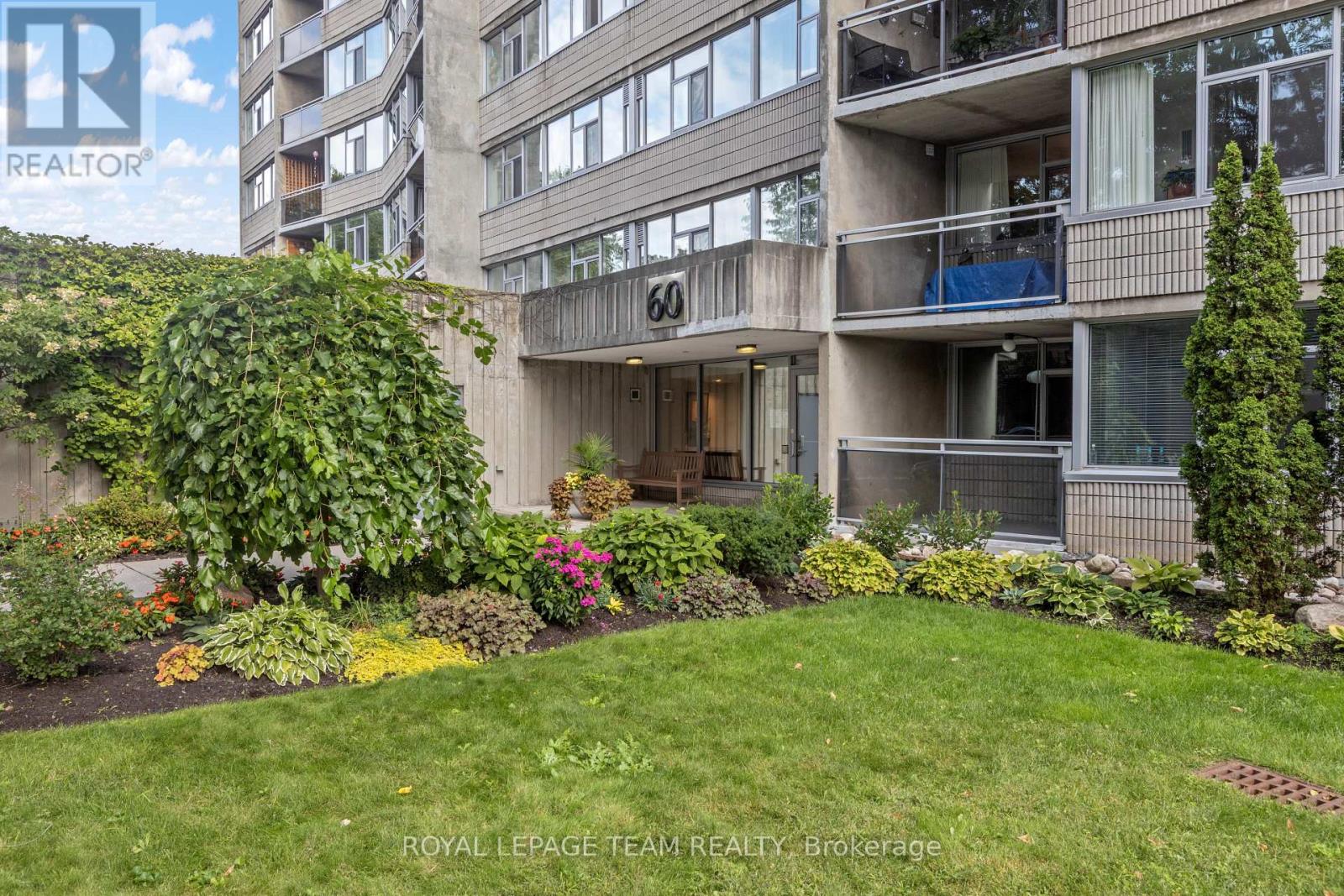 103 - 60 MCLEOD STREET