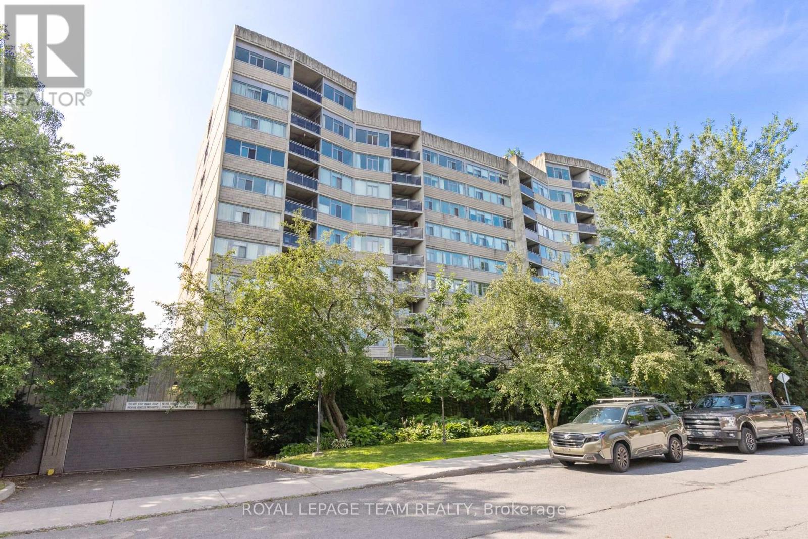 103 - 60 MCLEOD STREET