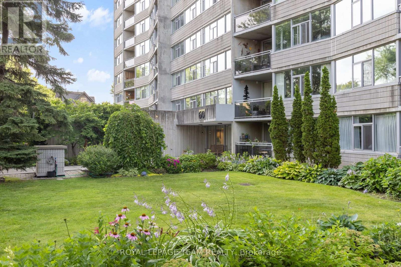 103 - 60 MCLEOD STREET