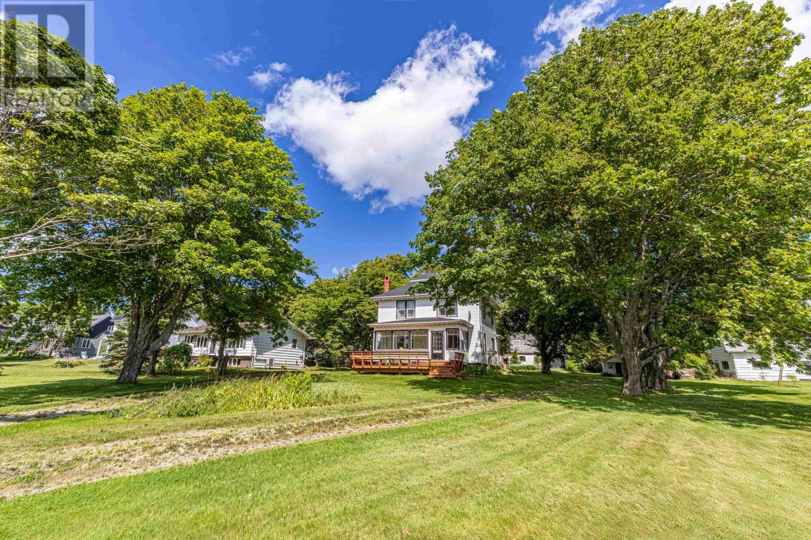 31 BREAKWATER Street - Photo 4