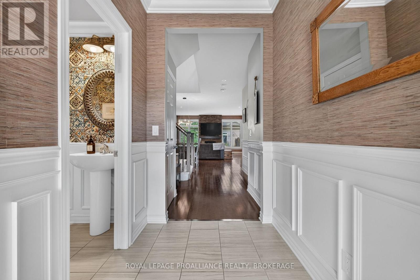 1118 ESCALA CRESCENT