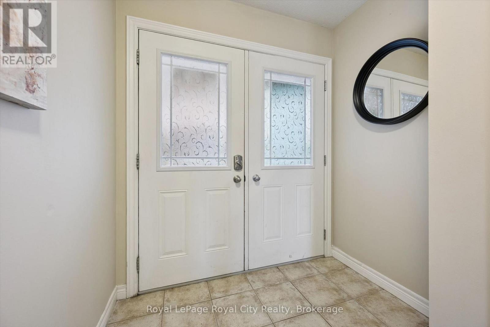 36 OAKES CRESCENT