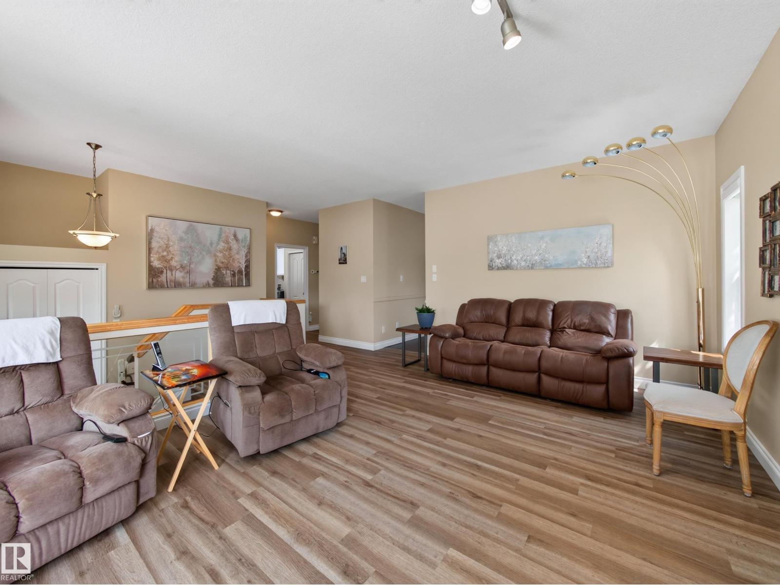 148 FORREST DR