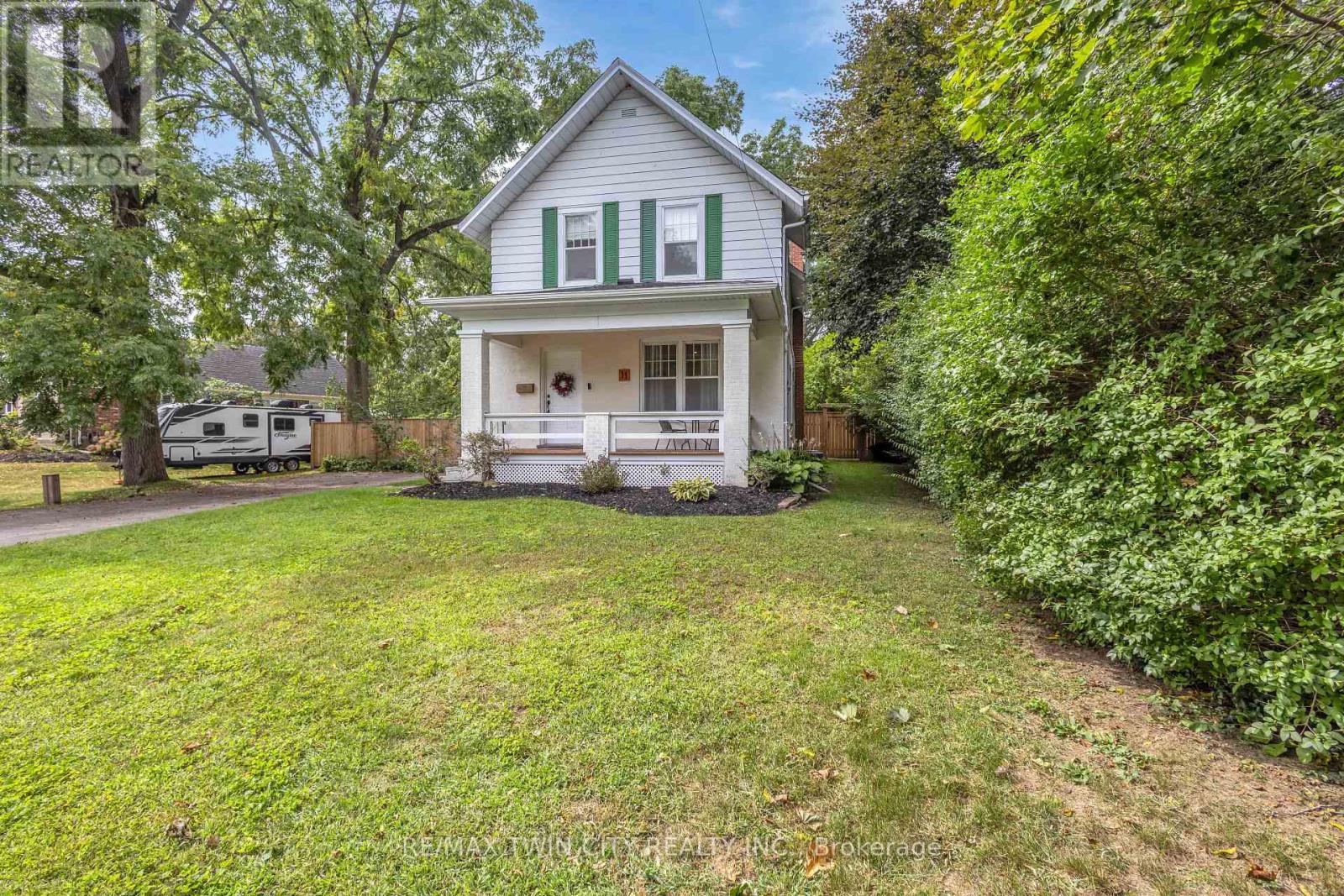 11 TUTELA HEIGHTS ROAD