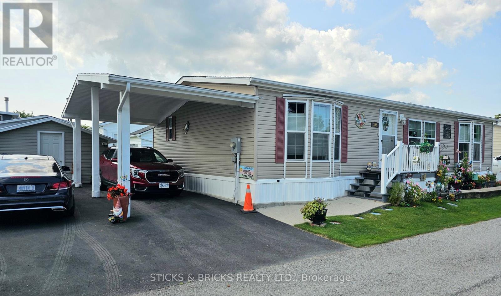 392 - 3033 TOWNLINE ROAD